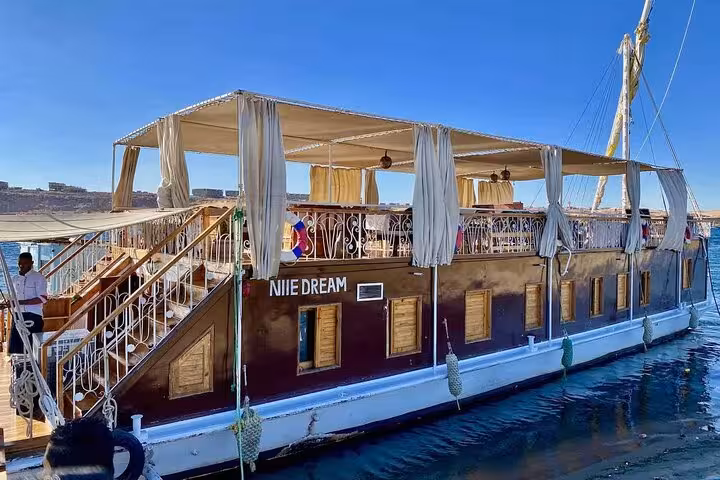 Luxury Nile dahabiya cruise exterior for 5-day Abu Simbel tour with hot air balloon in Egypt