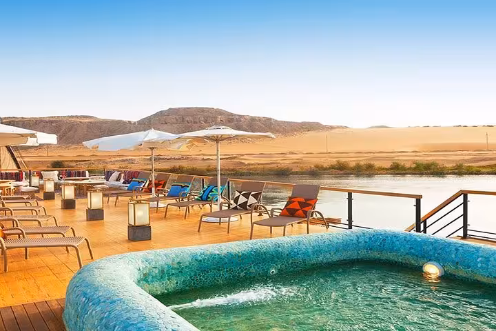 Private luxury deluxe Dahabiya sailing on the Nile in Egypt, 5-day cruise with hot air balloon and Abu Simbel