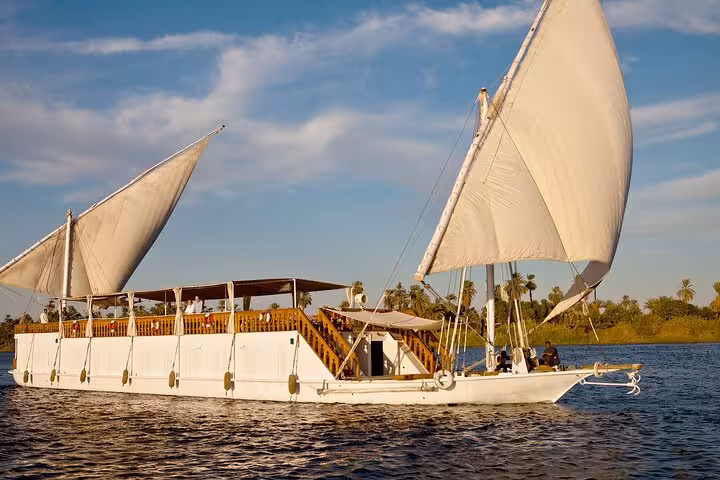 Luxury Nile dahabiya sailboat cruise in Egypt, part of 5 days 4 nights deluxe tour with Abu Simbel