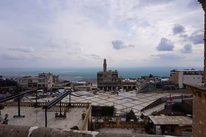 Panoramic Mardin old town skyline and terrace view on a private all-inclusive guided city tour in Türkiye
