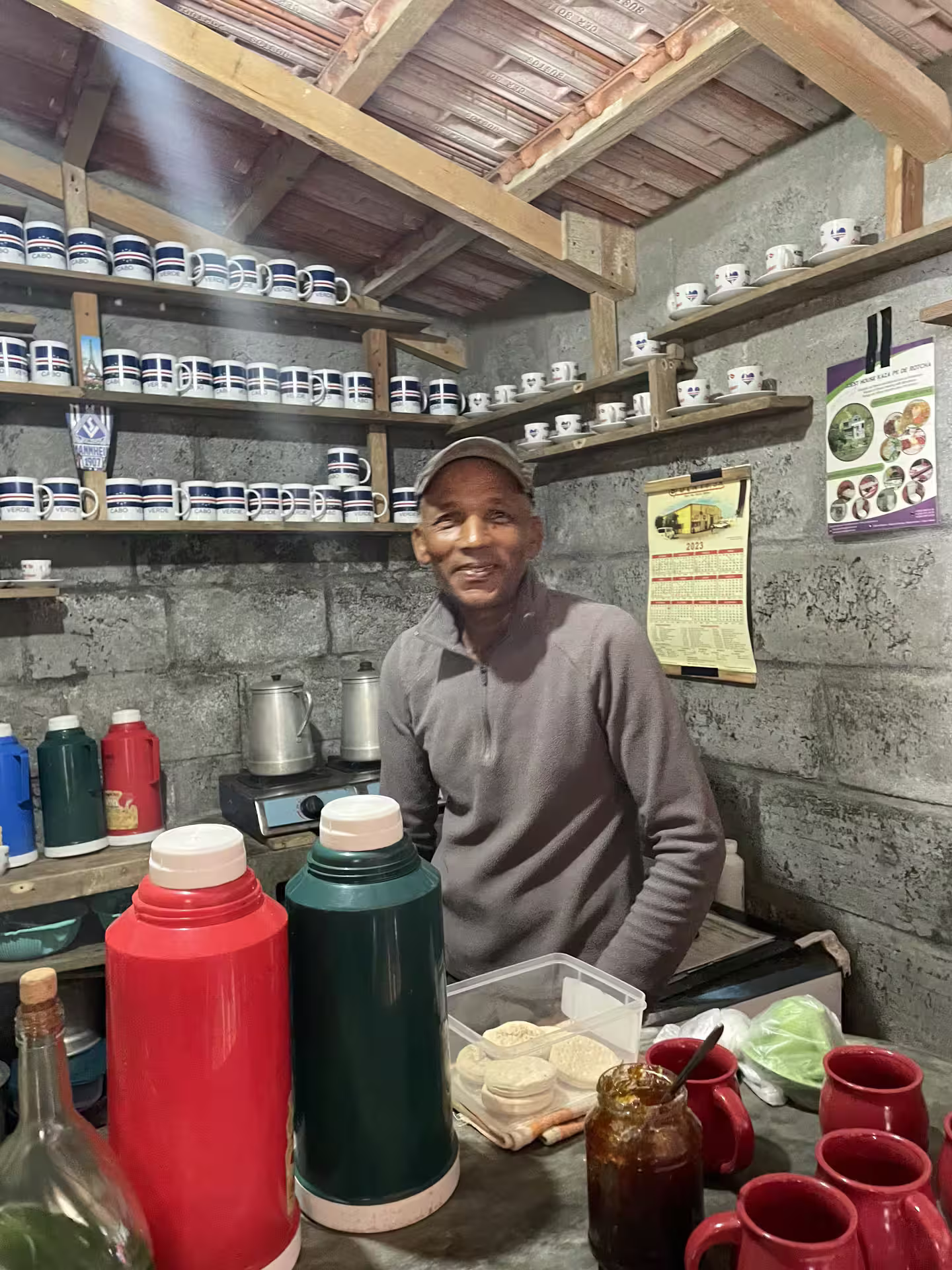 Local vendor at Monte Verde, São Vicente offers traditional refreshments and snacks, enhancing the authentic hiking experience.