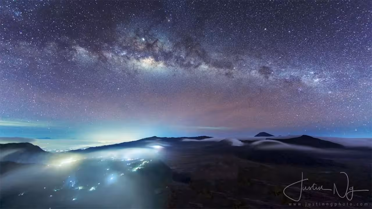Milky Way illuminating the night sky above Mount Bromo, perfect for stargazing tours.