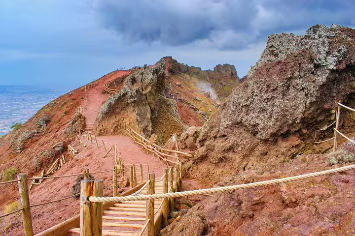 Hiking trail on Mount Vesuvius crater rim, included in a private Pompeii and Vesuvius day tour from Naples