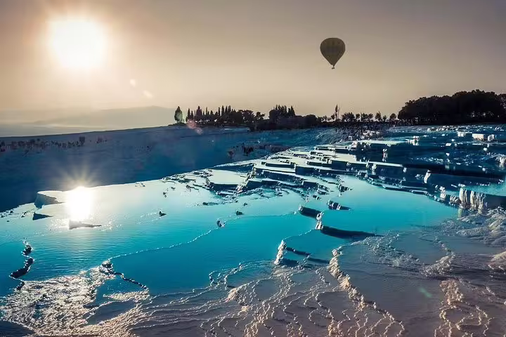 Hot Air Balloon in Pamukkale 