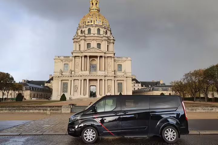 Private Paris night sightseeing tour van at Les Invalides, chauffeured evening city highlights ride