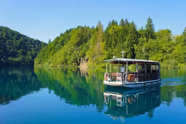 Boat cruise on Plitvice Lakes National Park, Croatia, on 3-day Dubrovnik to Zagreb tour via Split and Mostar