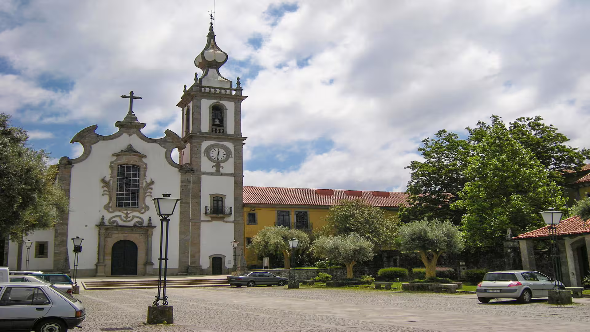 Historic church in the picturesque town square of Ponte de Lima, perfect for exploring on a private Vinho Verde region tour.