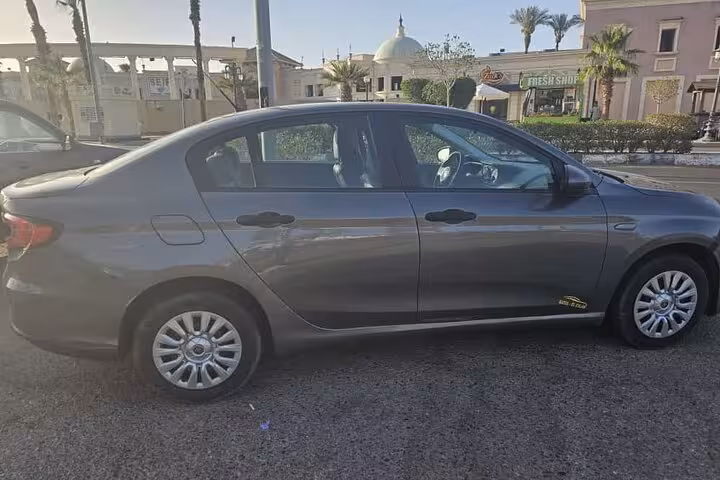 Private airport transfer sedan in Sharm El Sheikh, reliable hotel pickup from SSH airport in Egypt