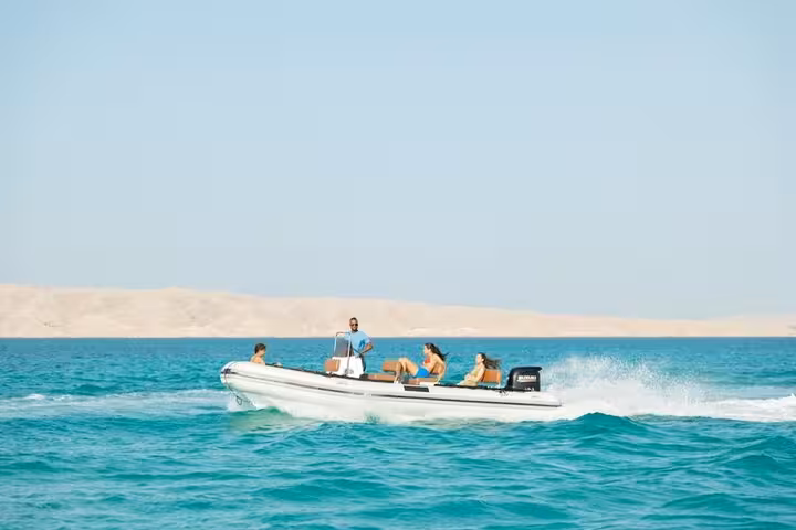 Private speedboat cruise in Sharm El Sheikh with hotel transfer, riding across the Red Sea for 2 hours