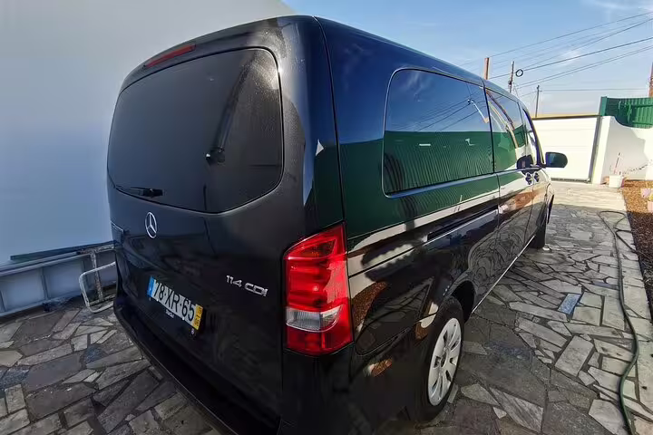 Spacious private transfer vehicle for Faro, Albufeira, Alvor, Seville, Lisbon, and Lagos tours.