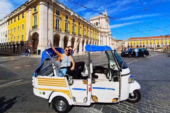 Private tuk tuk tour in Lisbon at Praça do Comércio, perfect for a 4-hour city highlights sightseeing ride