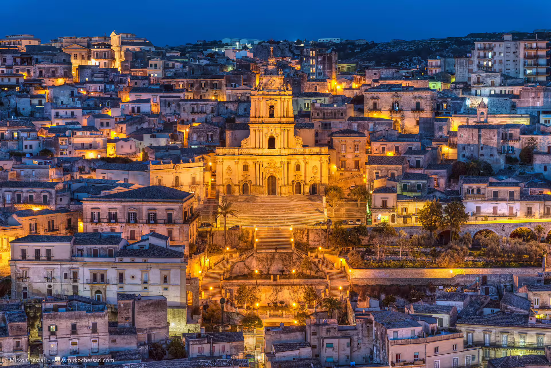 Evening panorama of Ragusa Ibla with Duomo di San Giorgio lit up on Noto Ragusa Modica tour from Siracusa