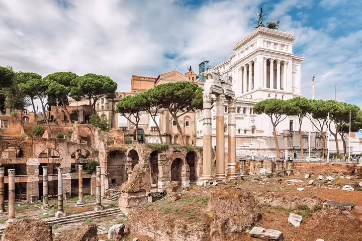 Panoramic view of Roman Forum ruins and Vittoriano monument on exclusive Ancient Rome private guided tour