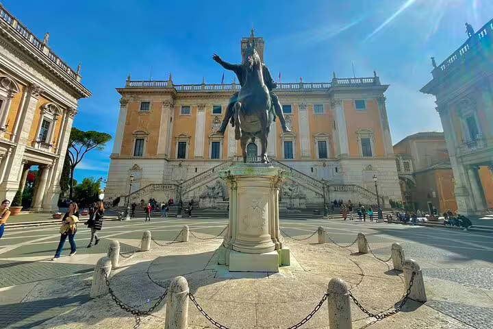 Piazza del Campidoglio with the equestrian statue of Marcus Aurelius, a highlight of a chauffeured sightseeing tour in Rome