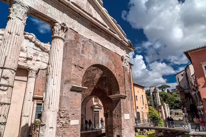 Explore ancient Roman architecture and vibrant cityscape on a private Rome kickstart tour perfect for newcomers.