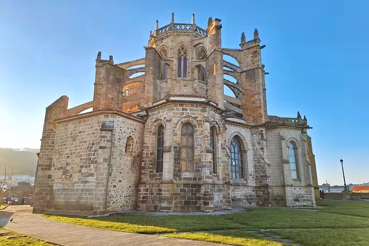 Explore the stunning Gothic architecture of Santa Maria Church in Castro Urdiales on a day tour from Santander.