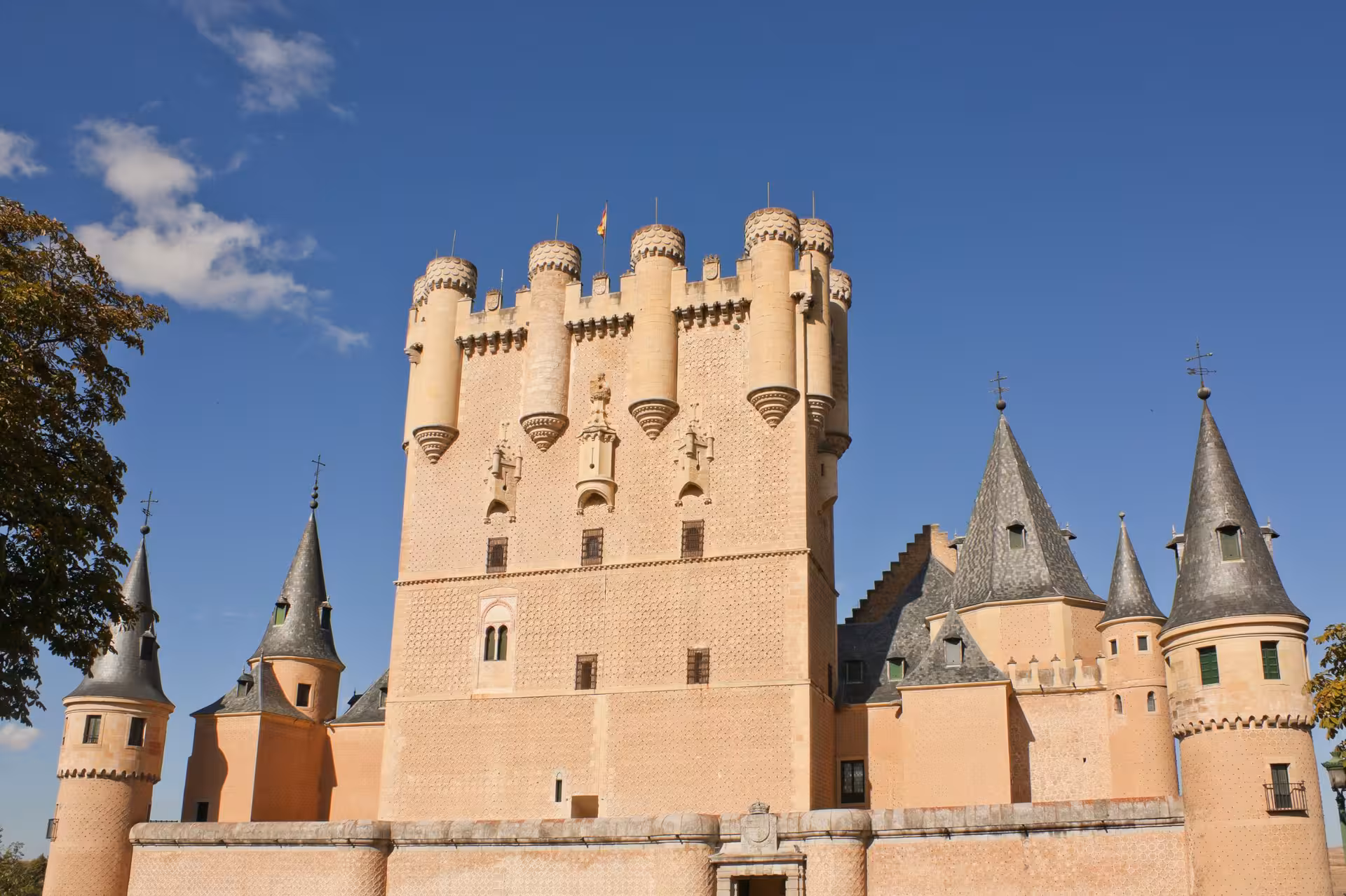 Discover the fairy-tale Alcázar of Segovia, a highlight of the Segovia Half-Day Trip from Madrid.