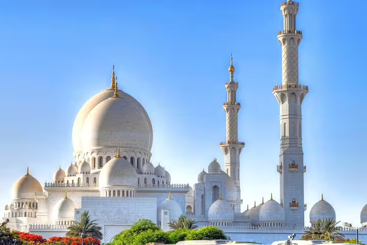 Sheikh Zayed Grand Mosque exterior in Abu Dhabi on private day trip from Dubai with hotel pickup