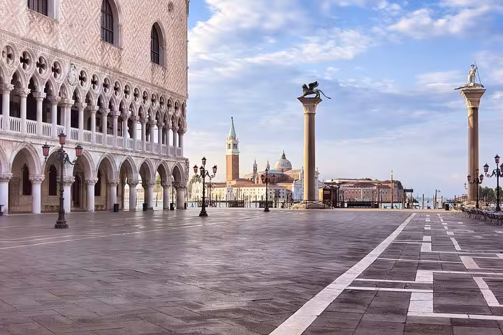 Scenic view of St. Mark's Square in Venice with historic architecture, ideal for the Express Walking Tour.