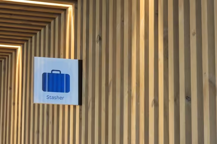 Stasher sign at luggage storage near Verona Porta Nuova train station, secure bag drop for travelers