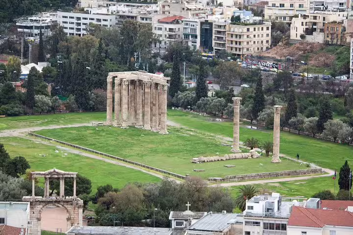 Temple of Olympian Zeus ruins in Athens, key stop on Athens Highlights & Ancient Corinth private tour