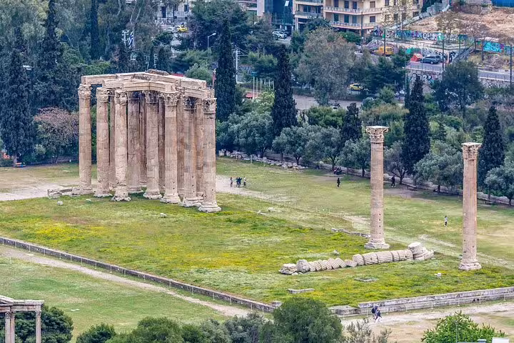 Temple of Olympian Zeus columns in Athens, scenic stop on a private half-day sightseeing ride tour
