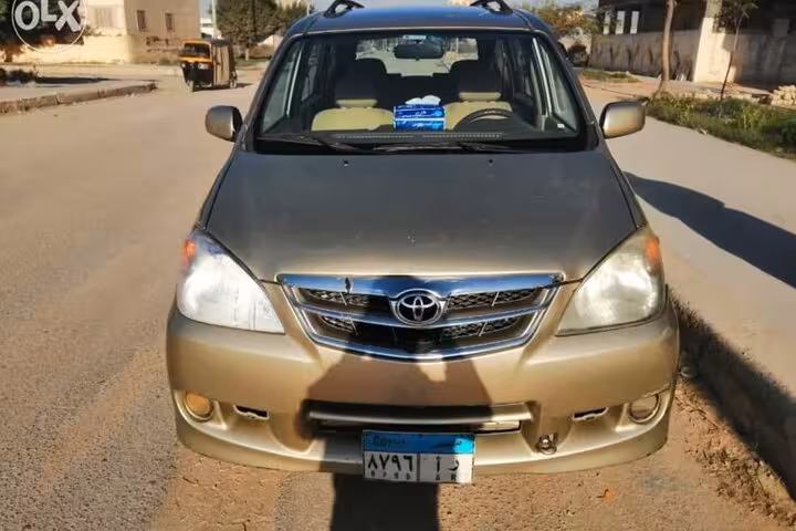 Toyota SUV for private transfer from Hurghada Airport to Marsa Alam, comfortable intercity taxi service