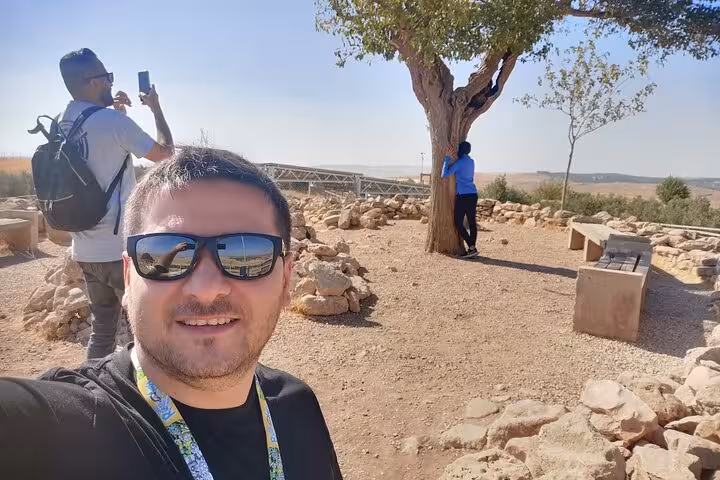 Travelers at Göbeklitepe archaeological site, Şanlıurfa, on private Cappadocia tour from Istanbul