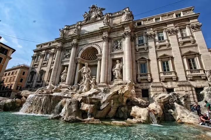 Trevi Fountain in central Rome, iconic stop on a private day trip from Civitavecchia port with driver guide