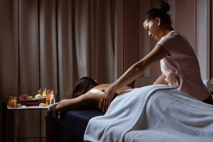 Relaxing body massage in Hurghada Turkish bath spa with aromatherapy, sauna, steam room and jacuzzi