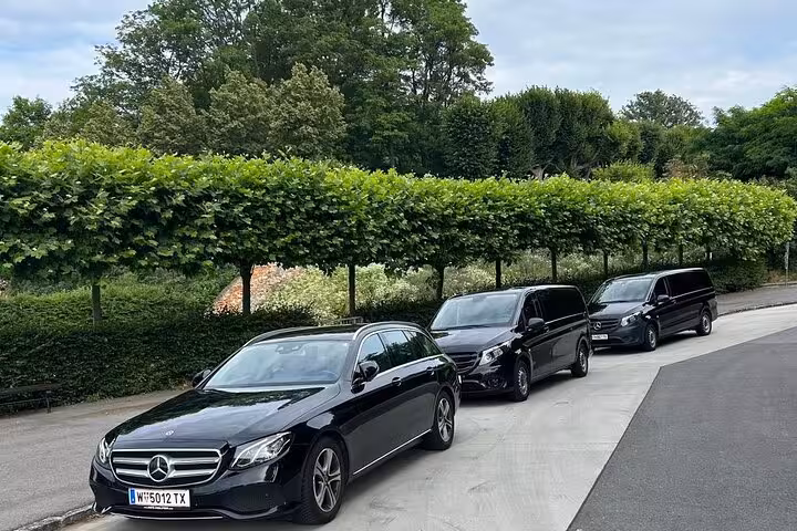 Private transfer vehicles in Vienna for Budapest private day trip, luxury car and vans ready for pickup