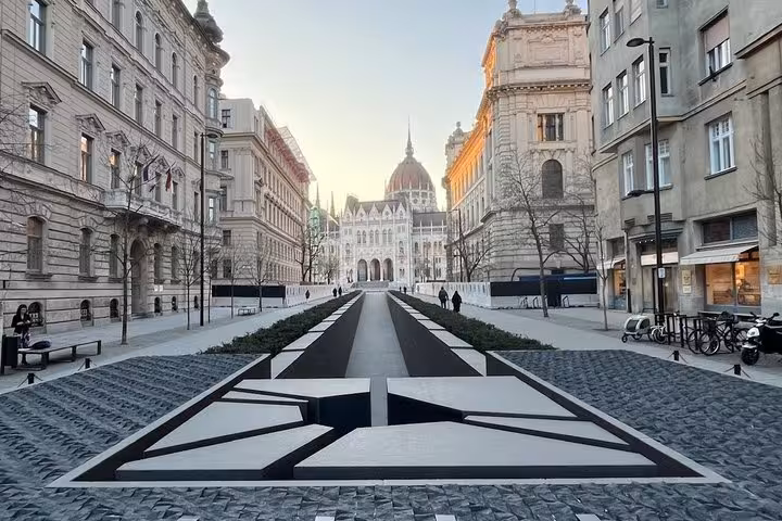Budapest Parliament view from city street, arrival highlight on Vienna to Budapest private transfer with Parndorf shopping