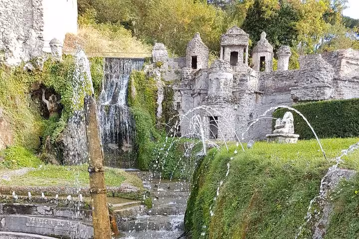 Villa d’Este Tivoli waterfall and ornate stone grotto fountains on a full-day tour from Rome to Tivoli villas