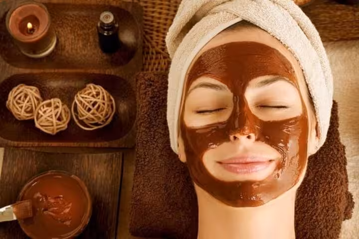 Relaxing mud facial treatment at spa, VIP solo massage experience in Sharm El Sheikh with wellness rituals