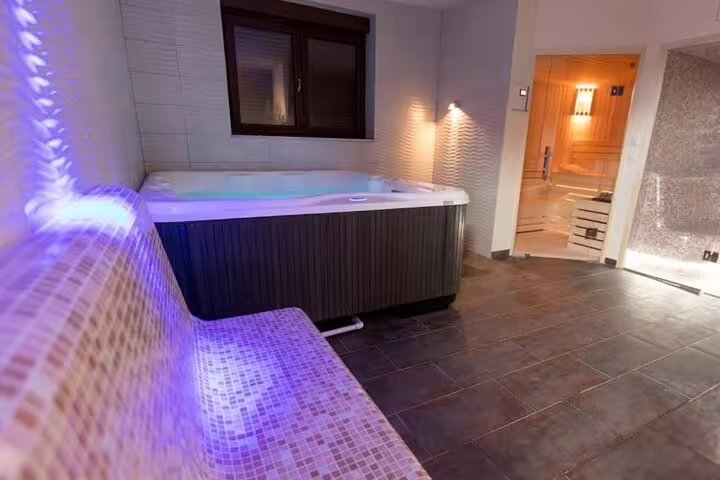 VIP Turkish hammam from Hurghada with private jacuzzi and steam room, luxury spa massage treatment
