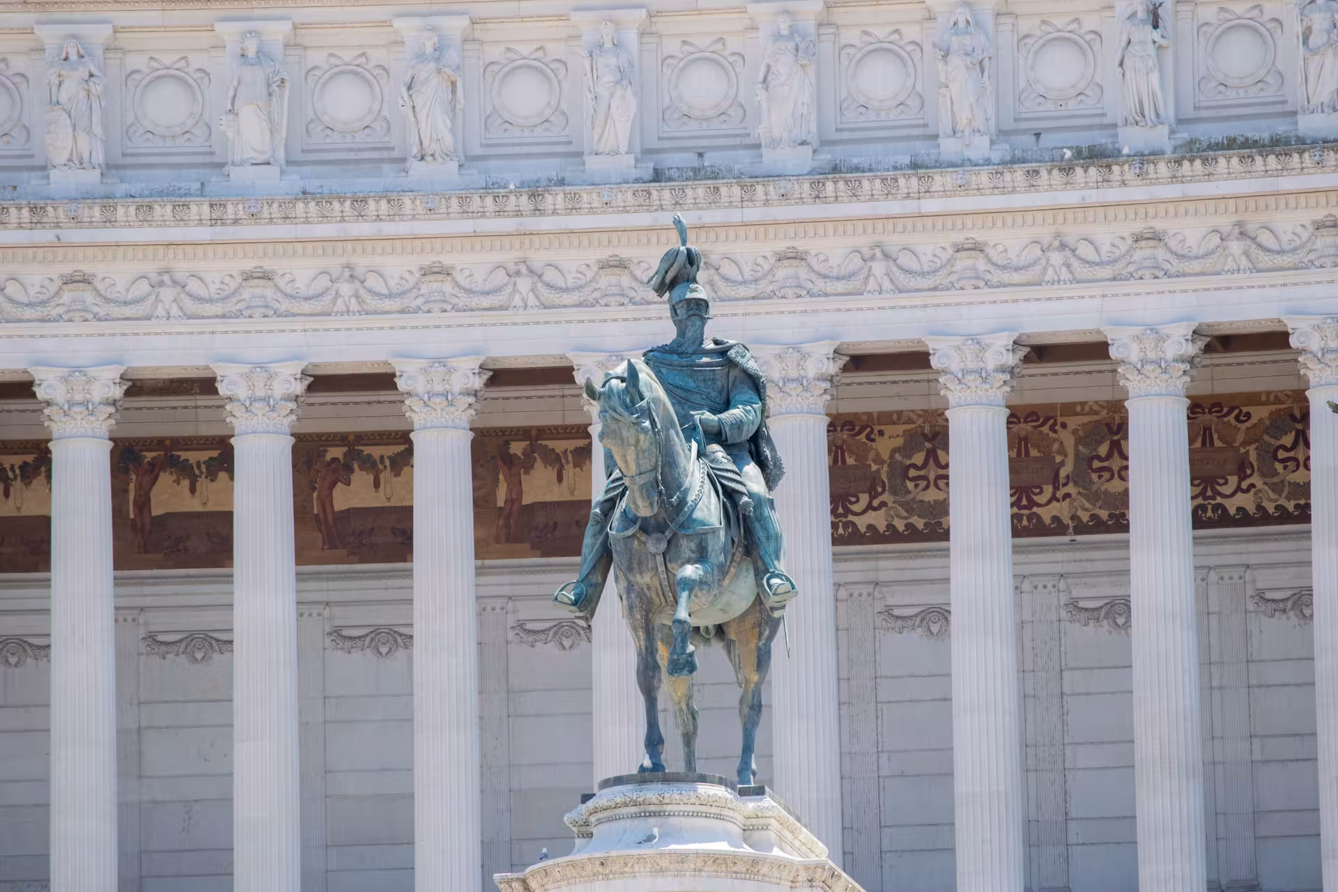 Majestic equestrian statue at the Vittoriano Monument in Rome, a highlight of the Vittoriano Combo Tour.