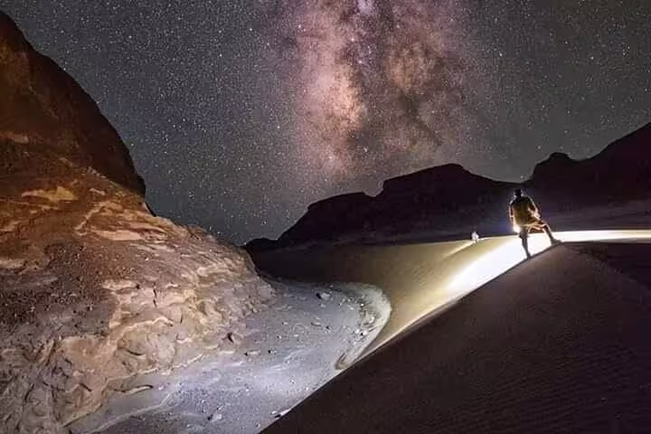 Milky Way above sand dunes in Egypt’s White Desert during an overnight private 2-day jeep safari camp