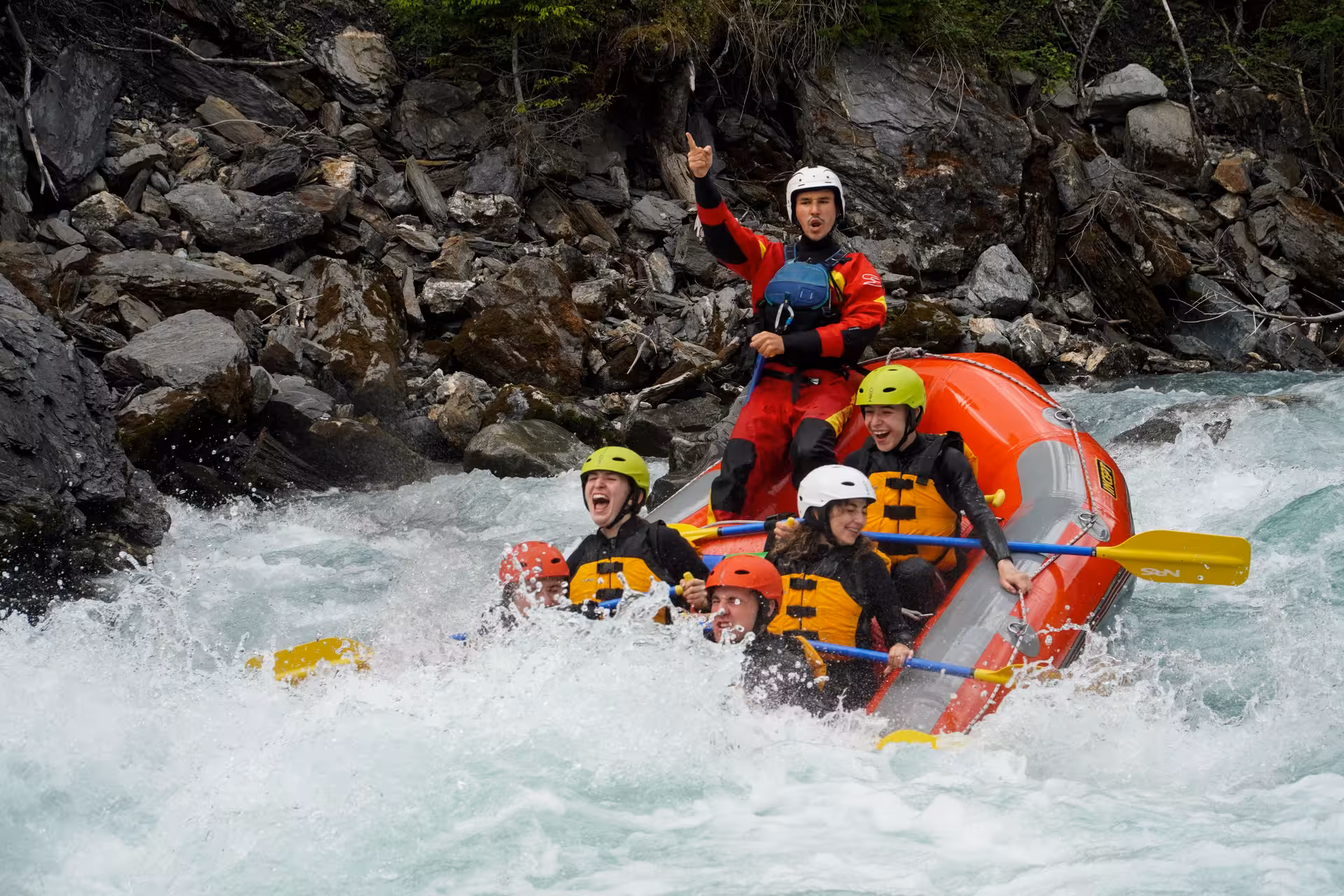 Rafting Switzerland - Whitewater Action - Rafting.ch
