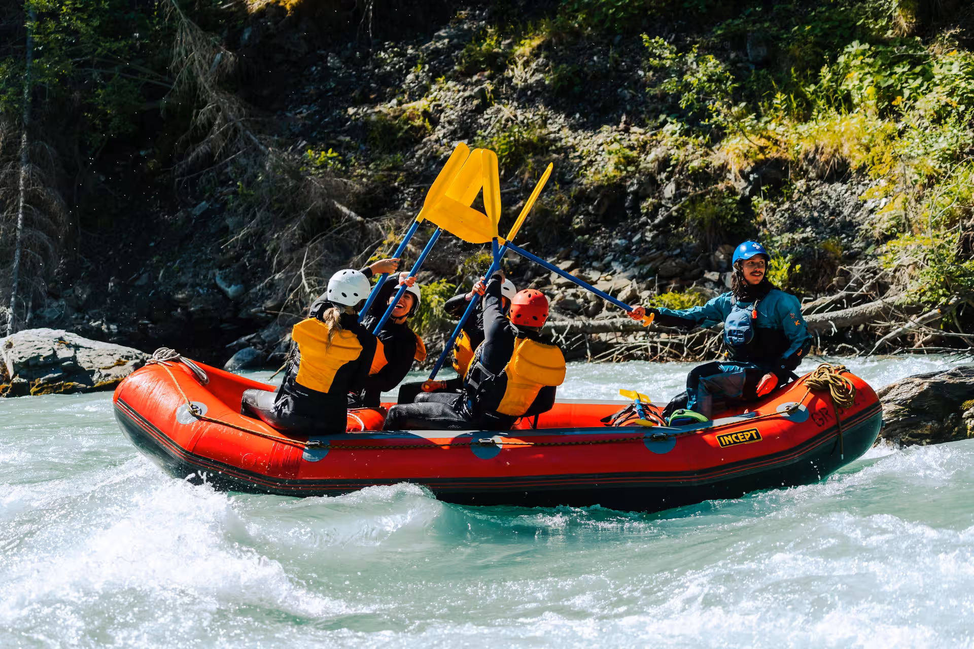 Rafting Switzerland - Whitewater Action - Rafting.ch