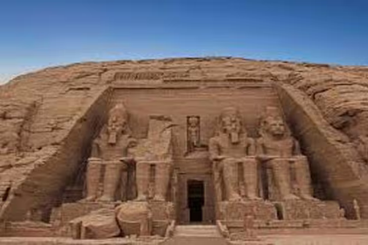 Abu Simbel Great Temple of Ramses II facade, highlight of Luxor to Abu Simbel, Edfu and Kom Ombo trip