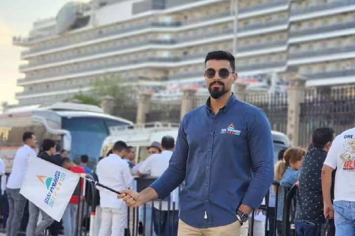 Alexandria Port tour guide meeting cruise passengers for National Museum, Citadel and bazaar shore excursion