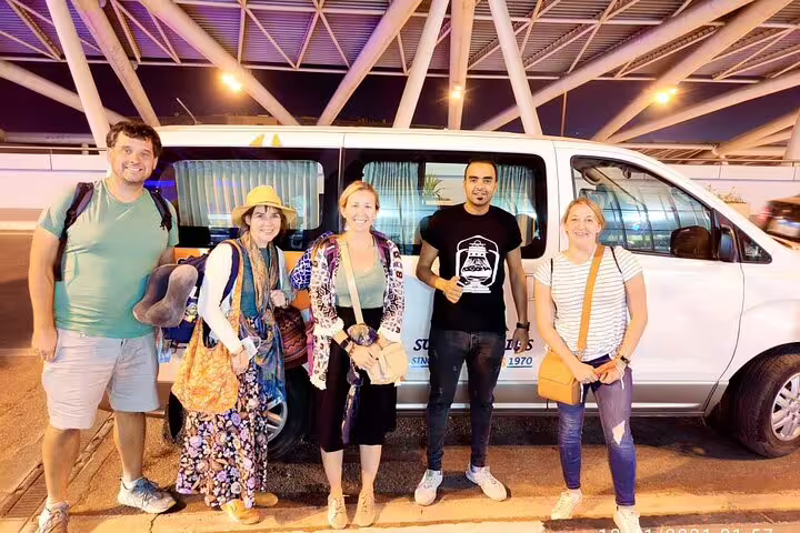 Cairo airport private transfer with driver and spacious minivan, meet and greet for hotel drop-off