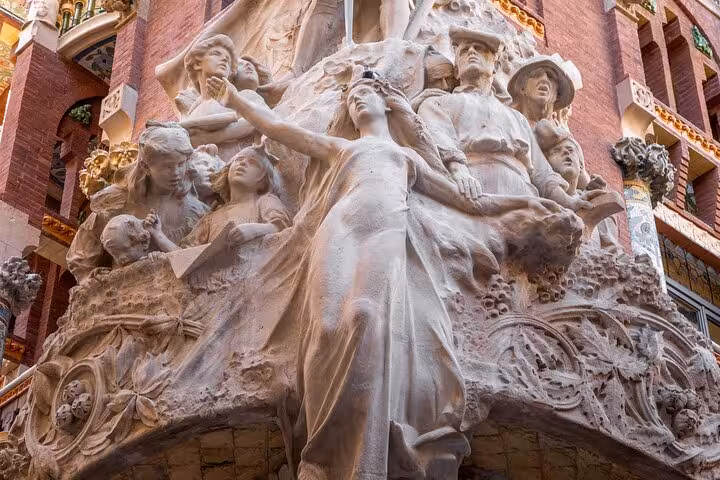 Modernist sculpture on Casa Amatller facade, Barcelona Gothic Quarter stop on Old Town small group tour