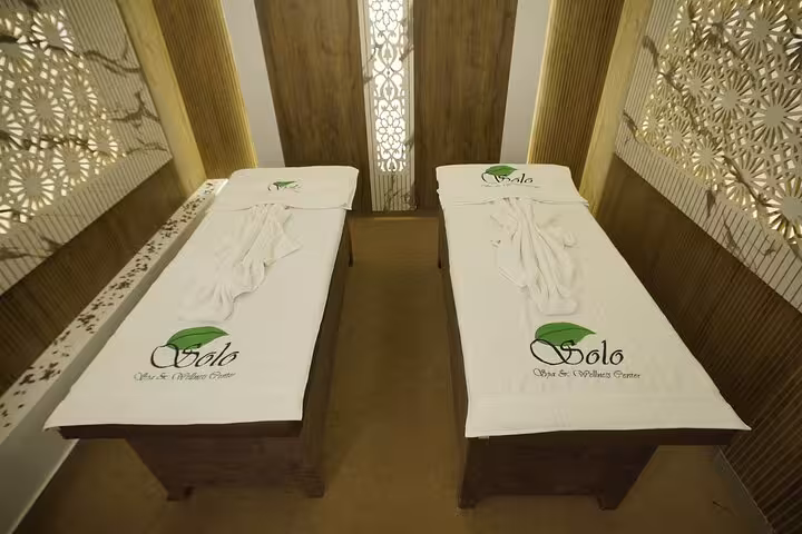 Twin massage beds in Sharm El Sheikh spa room, ideal for Chocolate Magic Bath Spa Experience couples