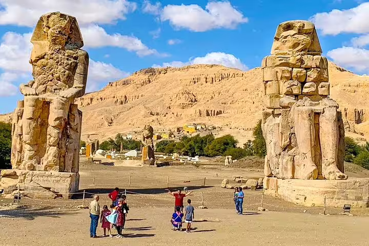Colossi of Memnon stop on Luxor historical day tour by bus from Hurghada, giant pharaoh statues