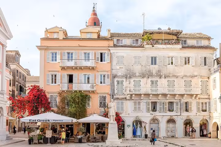 Pastel buildings and square in Corfu Old Town, scenic highlight on Corfu Beauty & the Beach private tour