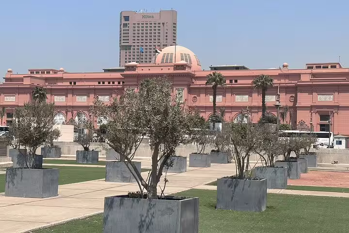 Egyptian Museum in Cairo exterior, key stop on Day Tour to Giza Pyramids and Khan El Khalili Bazaar
