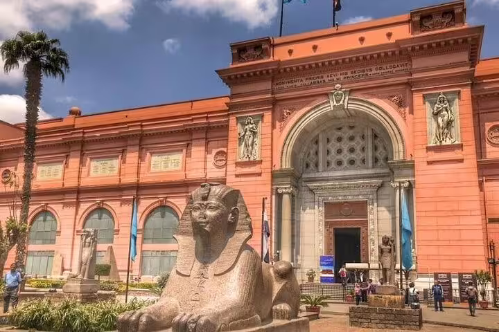 Egyptian Museum Cairo exterior with sphinx statue, a key stop on the private Giza Pyramids day tour from Port Said