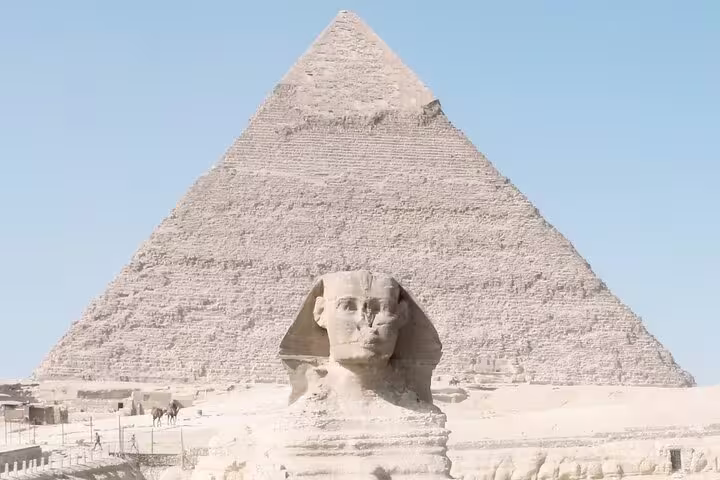 Great Sphinx with Khafre Pyramid at Giza, highlight of Cairo luxury pyramids, Memphis and Saqqara tour