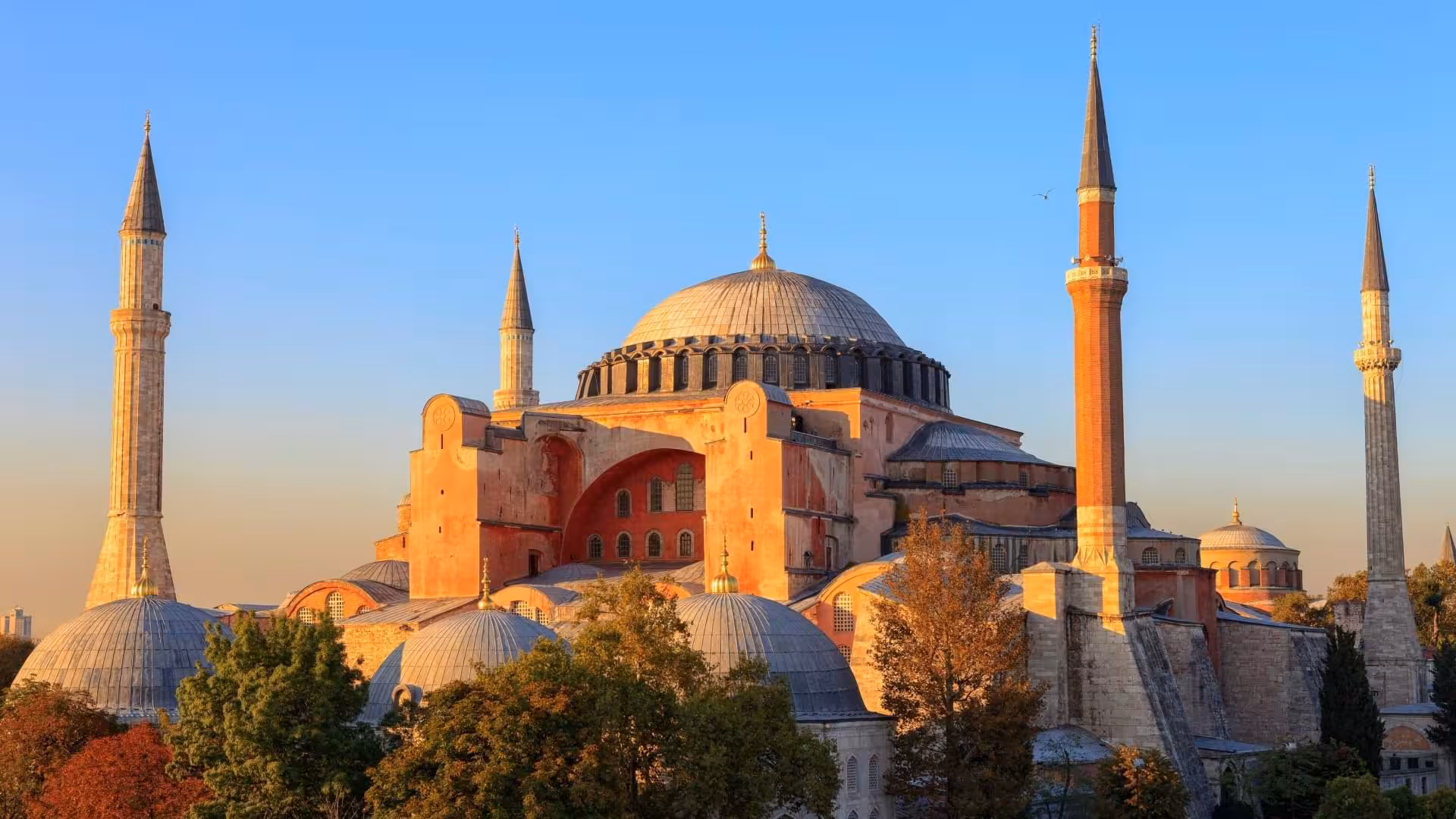 Hagia Sophia in Istanbul at golden hour, iconic dome and minarets on 5-day Istanbul Cappadocia tour